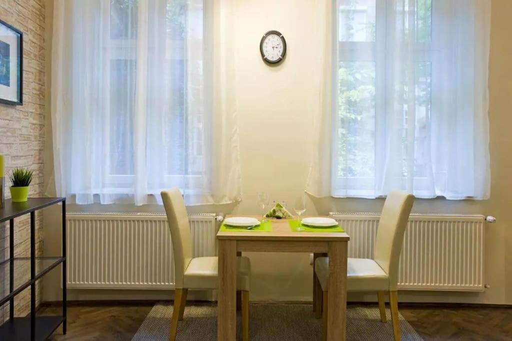 Lovely Flat Downtown Апартаменти *