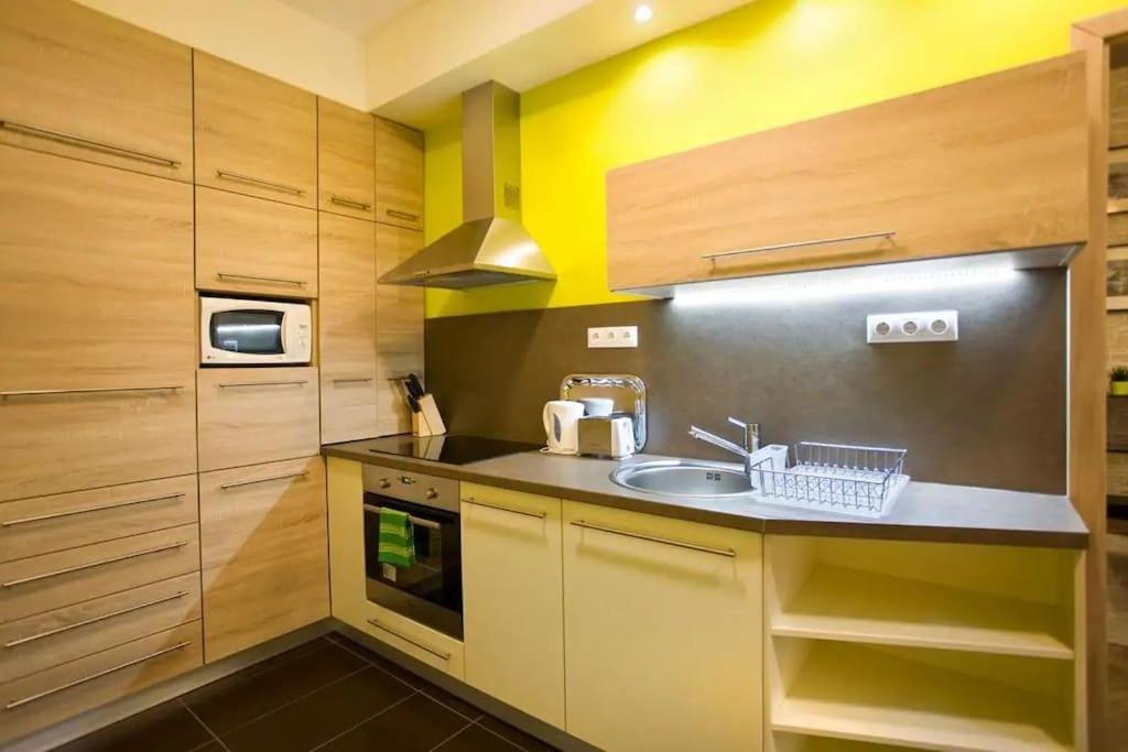 Lovely Flat Downtown Апартаменти Будапешт